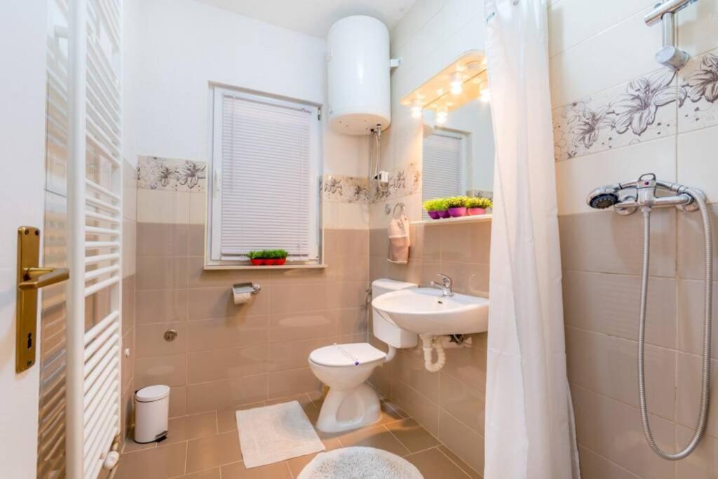 Villa Lipovac Трогир Экстерьер фото