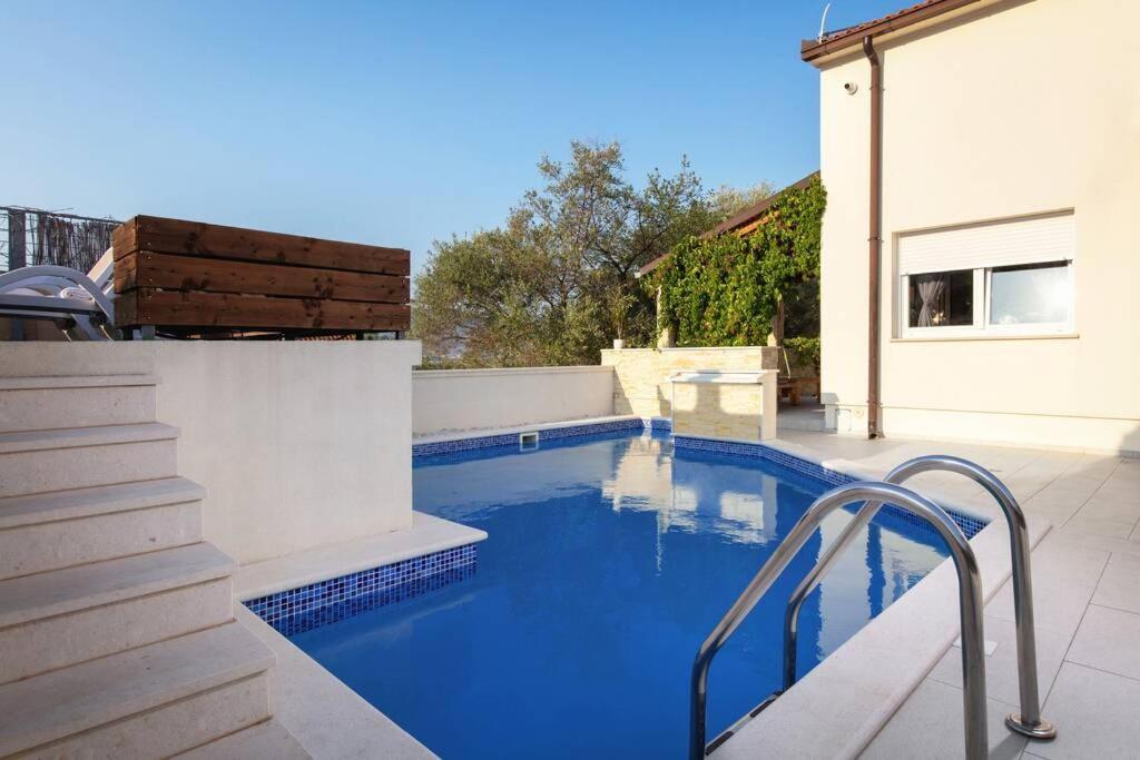 Villa Lipovac Трогир Экстерьер фото