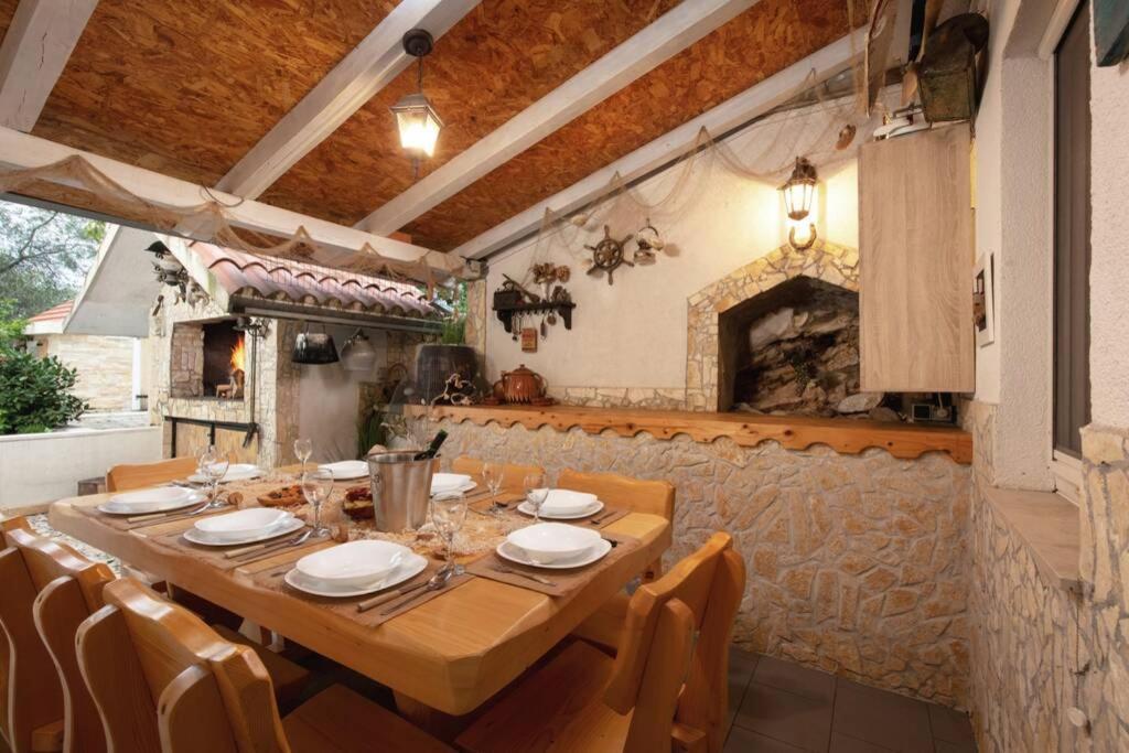Villa Lipovac Трогир Экстерьер фото